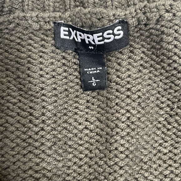 EXPRESS- Olive green sweater - Picture 2 of 2